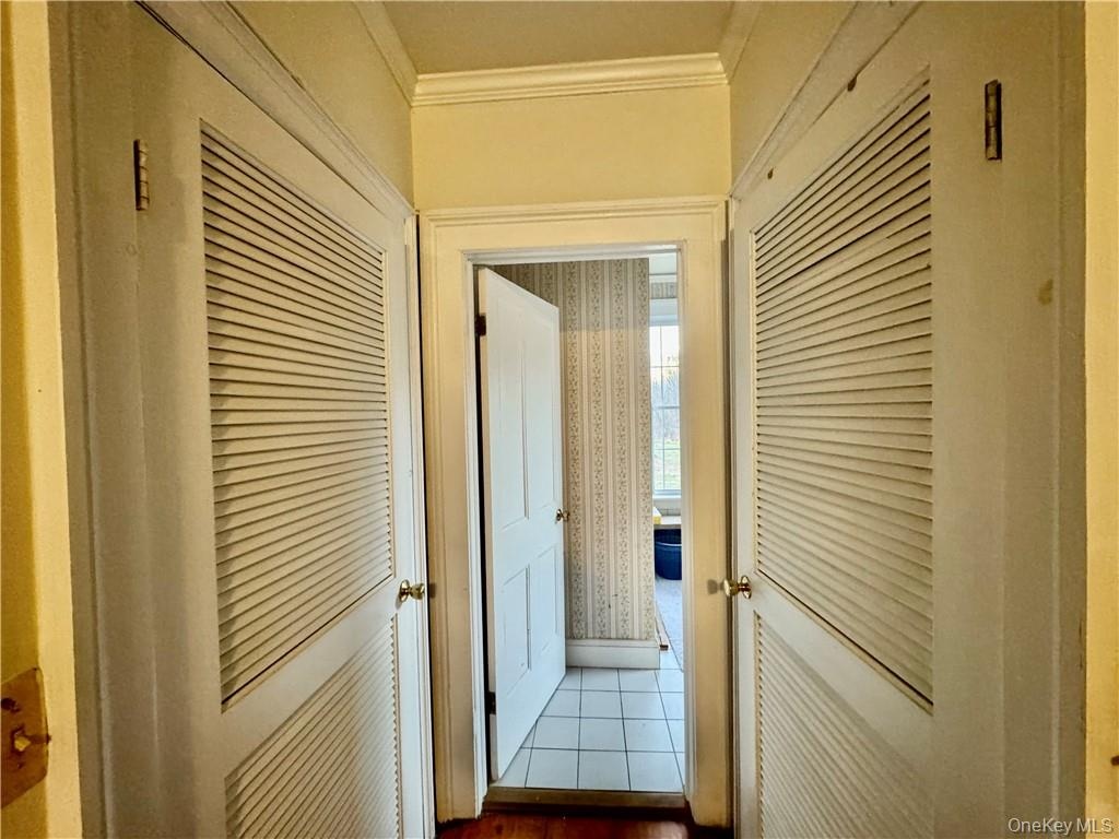 2 walk-in closets