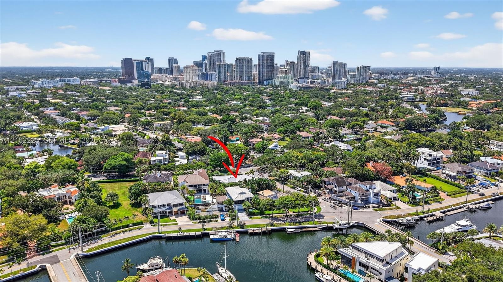 The Best of Fort Lauderdale is practically at your doorstep enjoy exceptional proximity to Intercoastal waterways 17th St Causeway beautiful beaches a