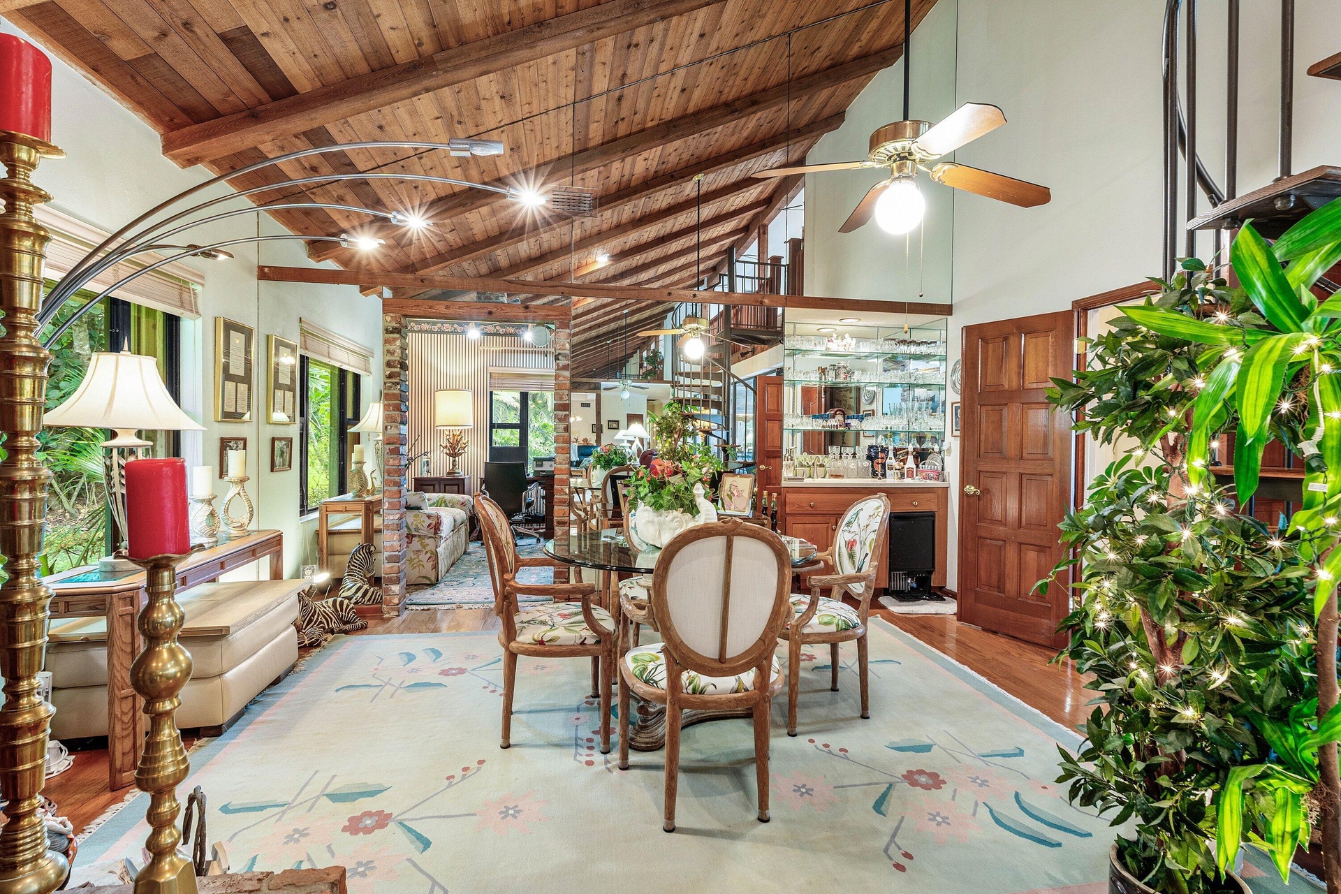 Opposite end of family room w/ built in bar & ice maker