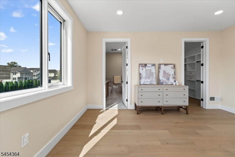 PBD walk-in & en-suite bath