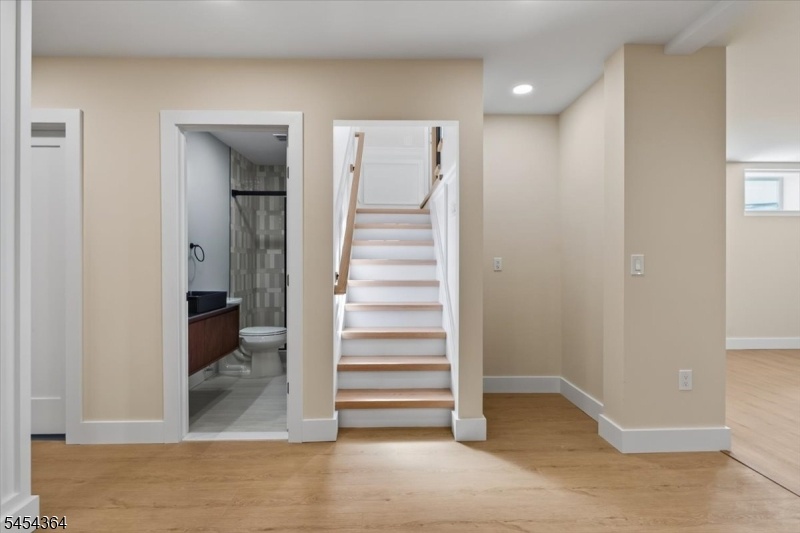 stairecase basement