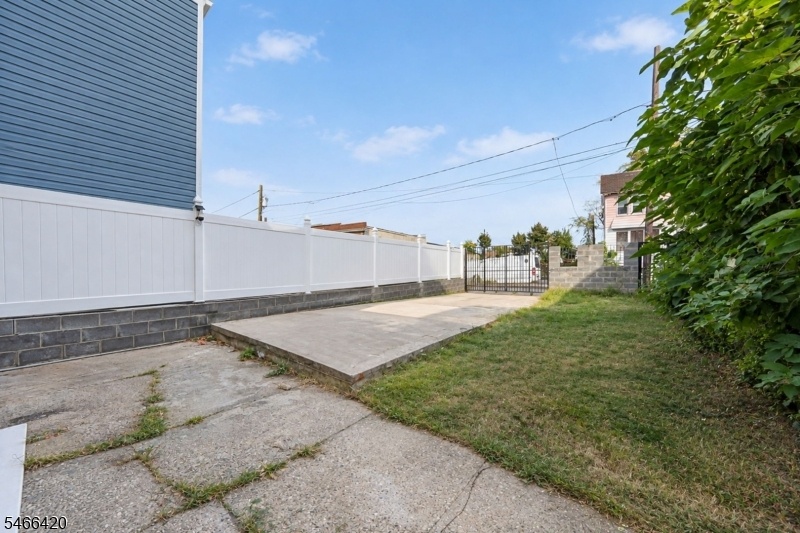 Driveway/Backyard