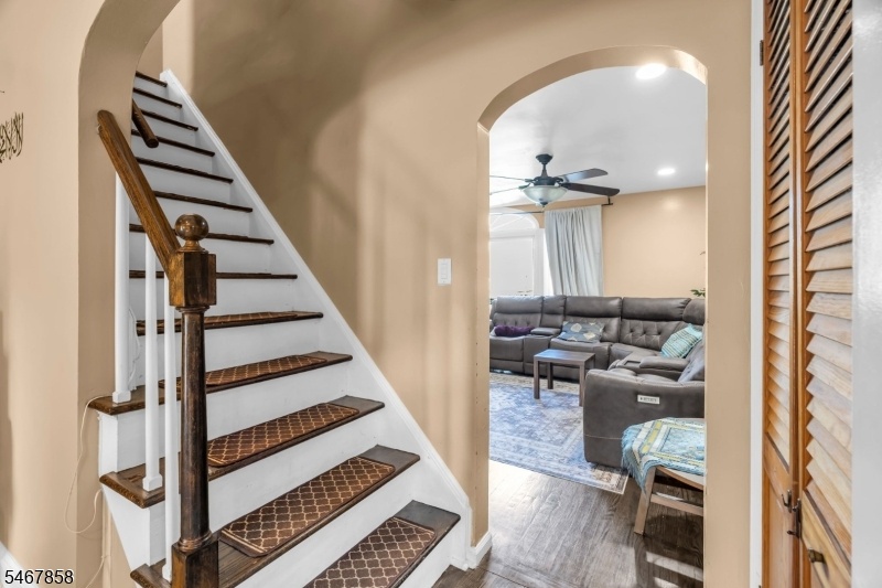 Stairway to Bedrooms
