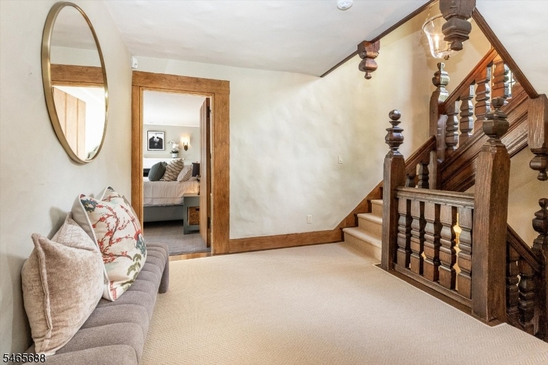 2nd Floor Landing