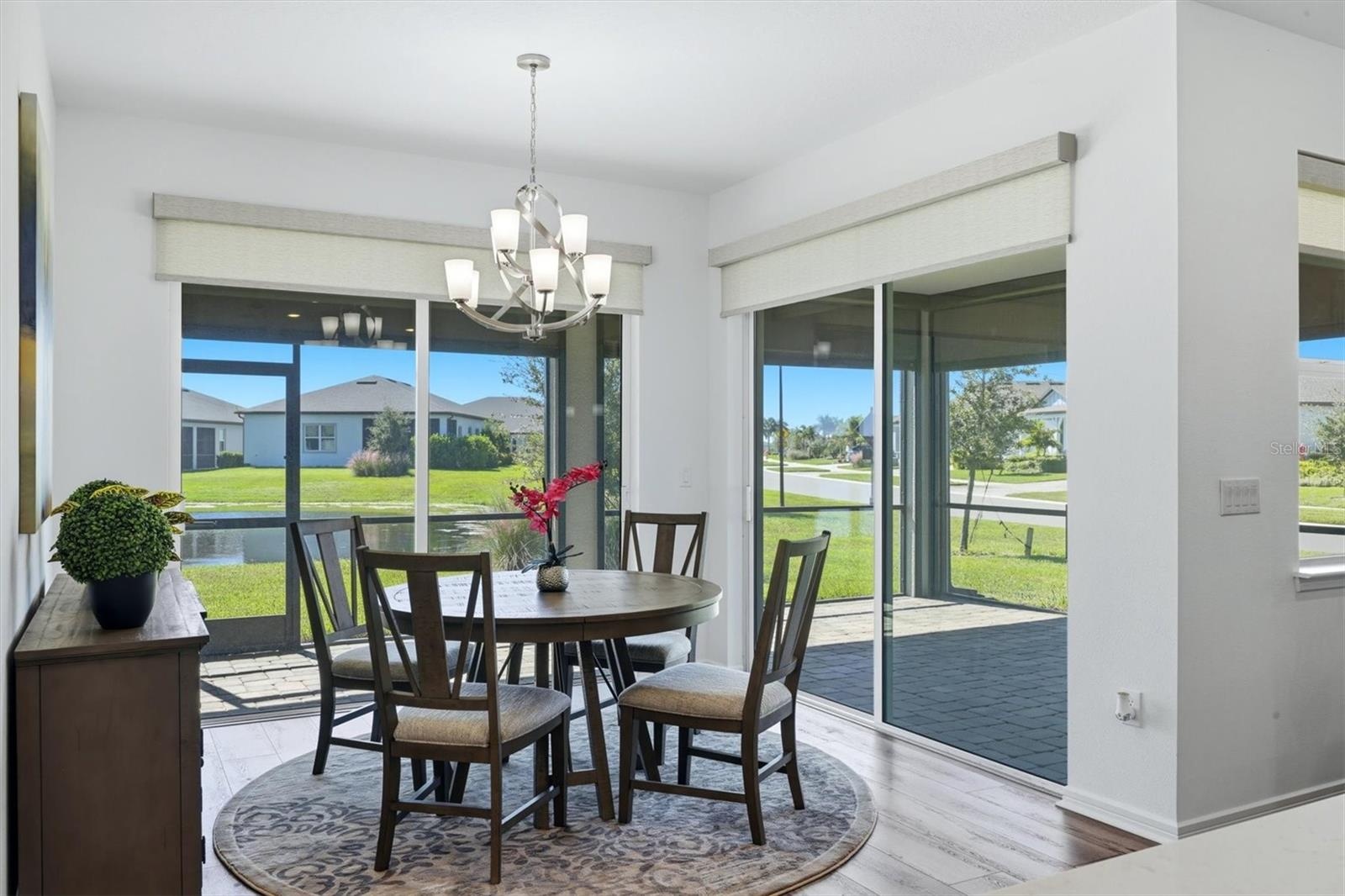 Spacious Dining area