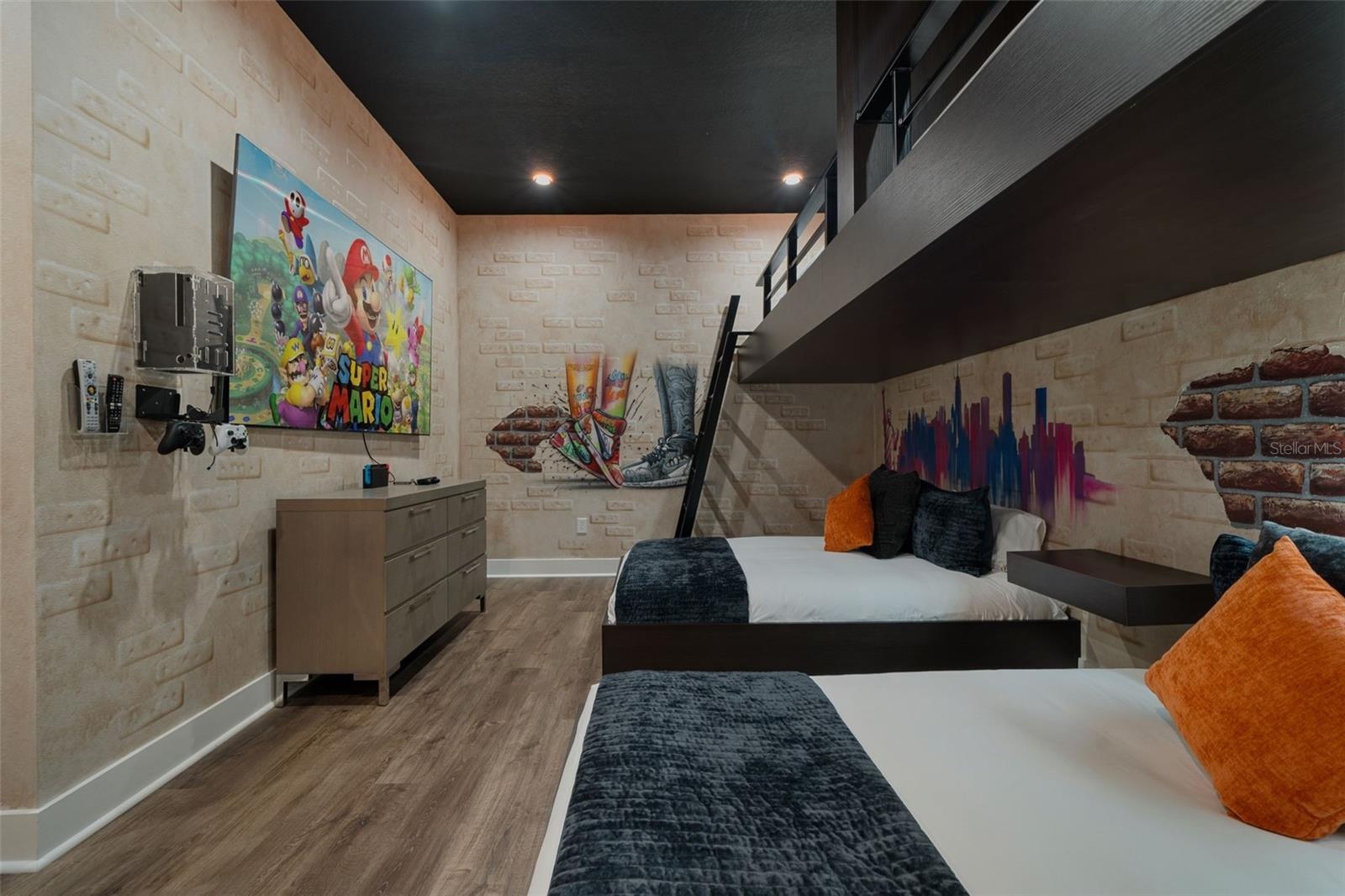 Kids themed bedroom