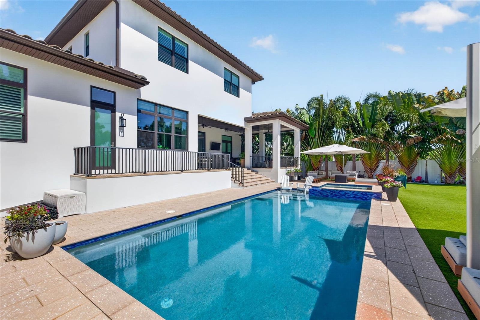 Plenty of room to play in this 15x34 Pool