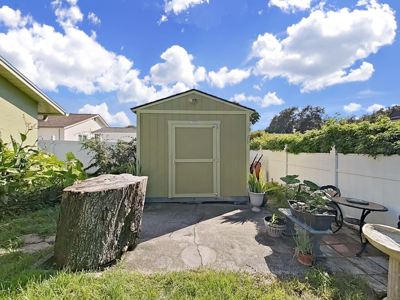Shed w/AC