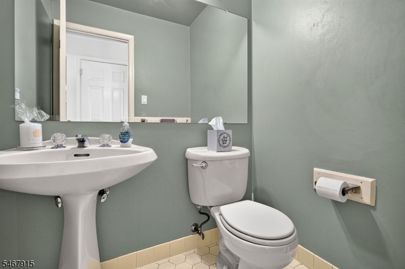 Powder room on 1st floor