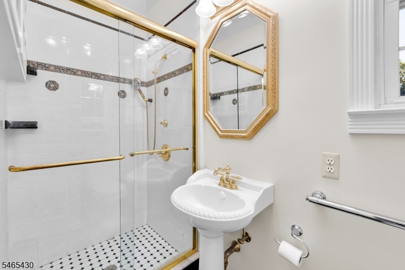 1st Floor Full Bath