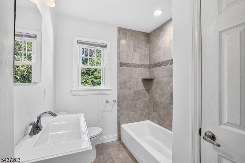 2nd floor bath