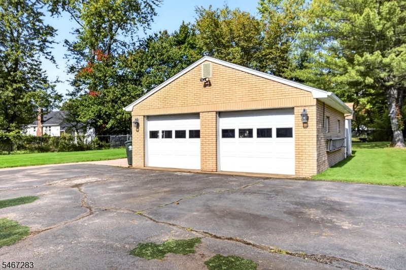 oversized 2 car garage