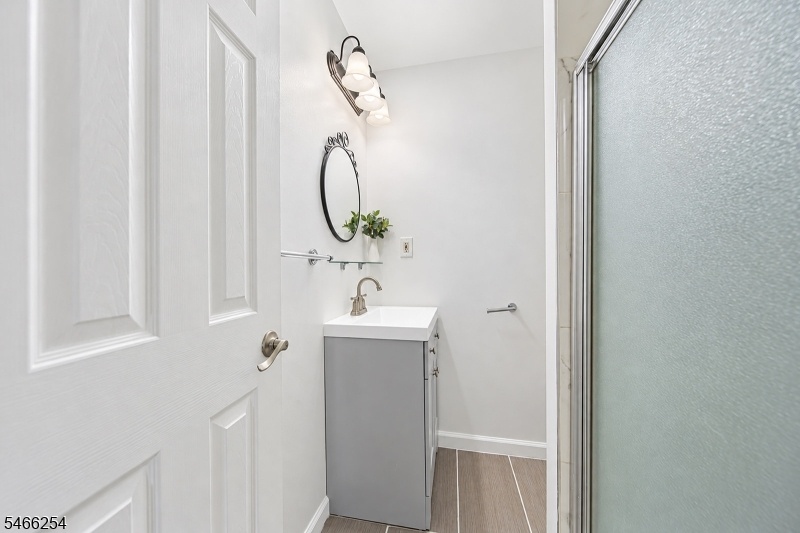 Master bath with shower stall