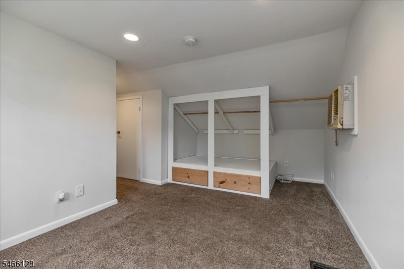 Bedroom (49)
