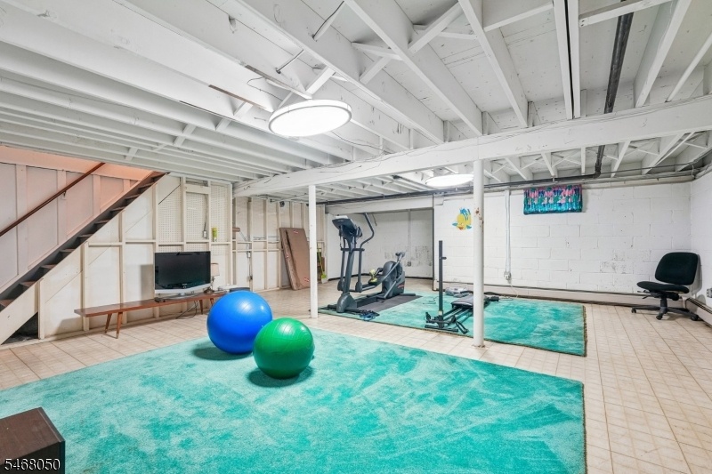 Full Unfinished Basement
