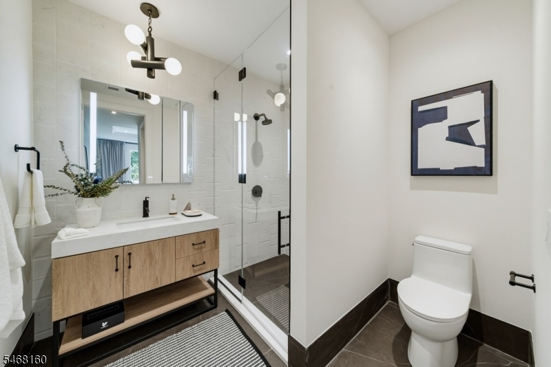 2nd BR Bath