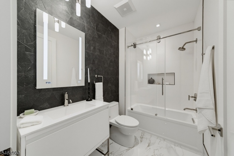 3rd BR BAth