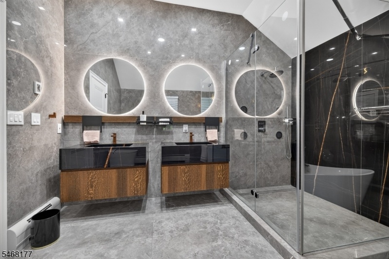 Primary BR Bath