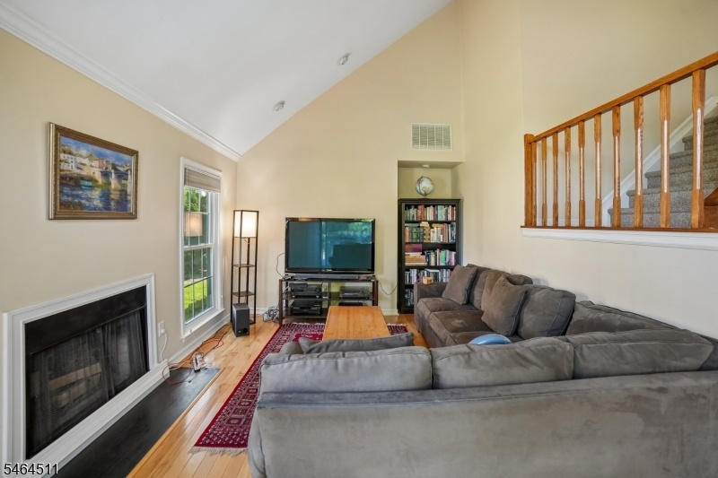 High ceilings in Family Room