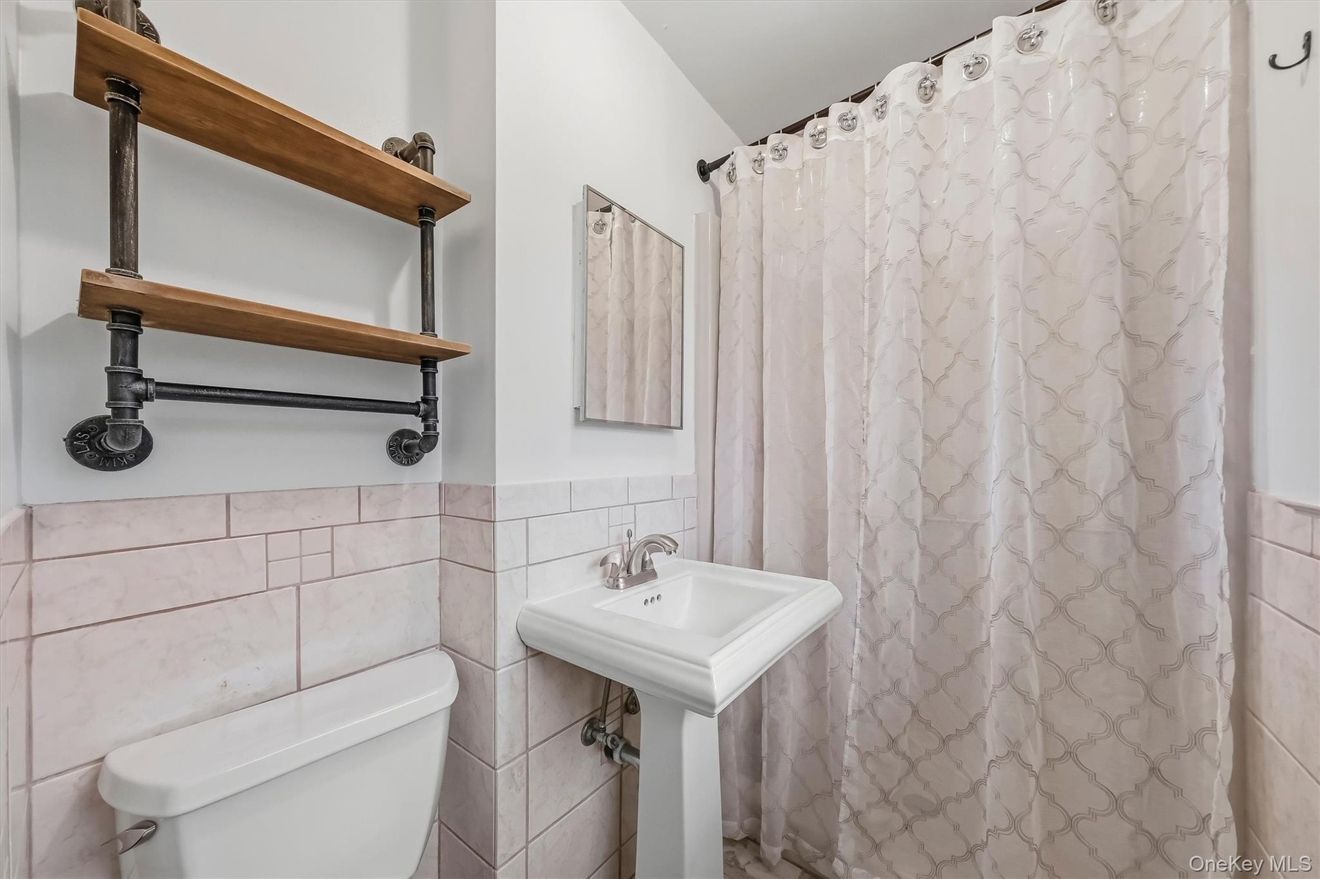 En-suite bathroom