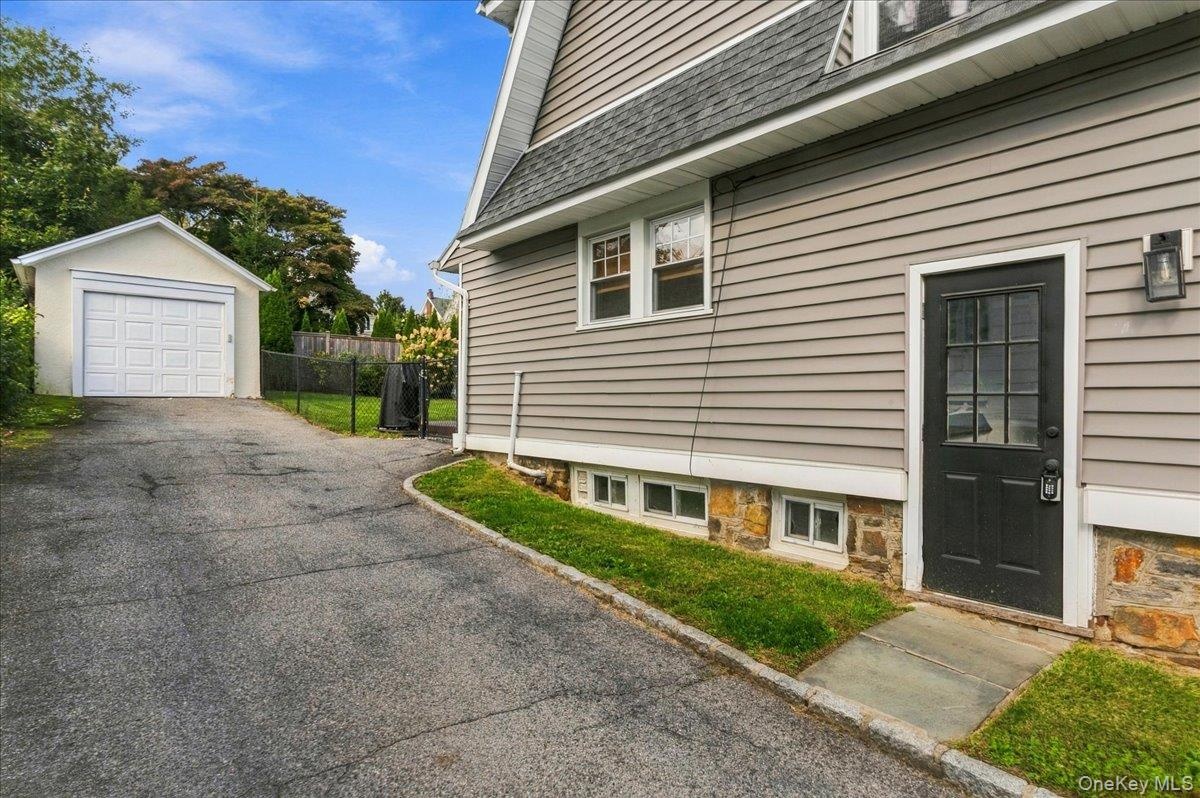 Driveway can hold 3 cars