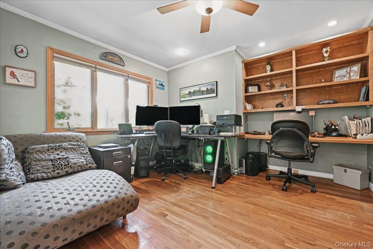 Bedroom/Office