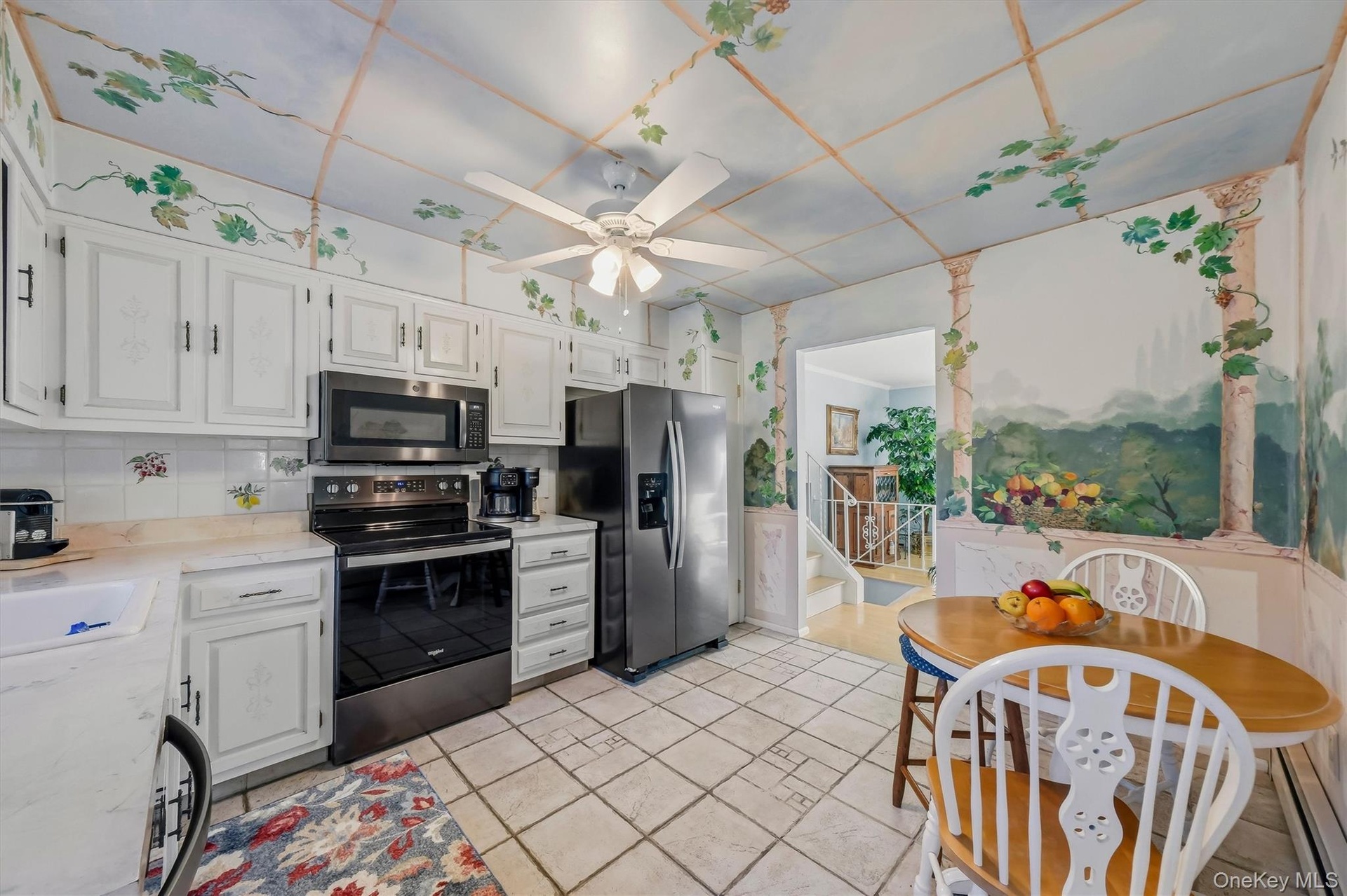 Clean and classic kitchen