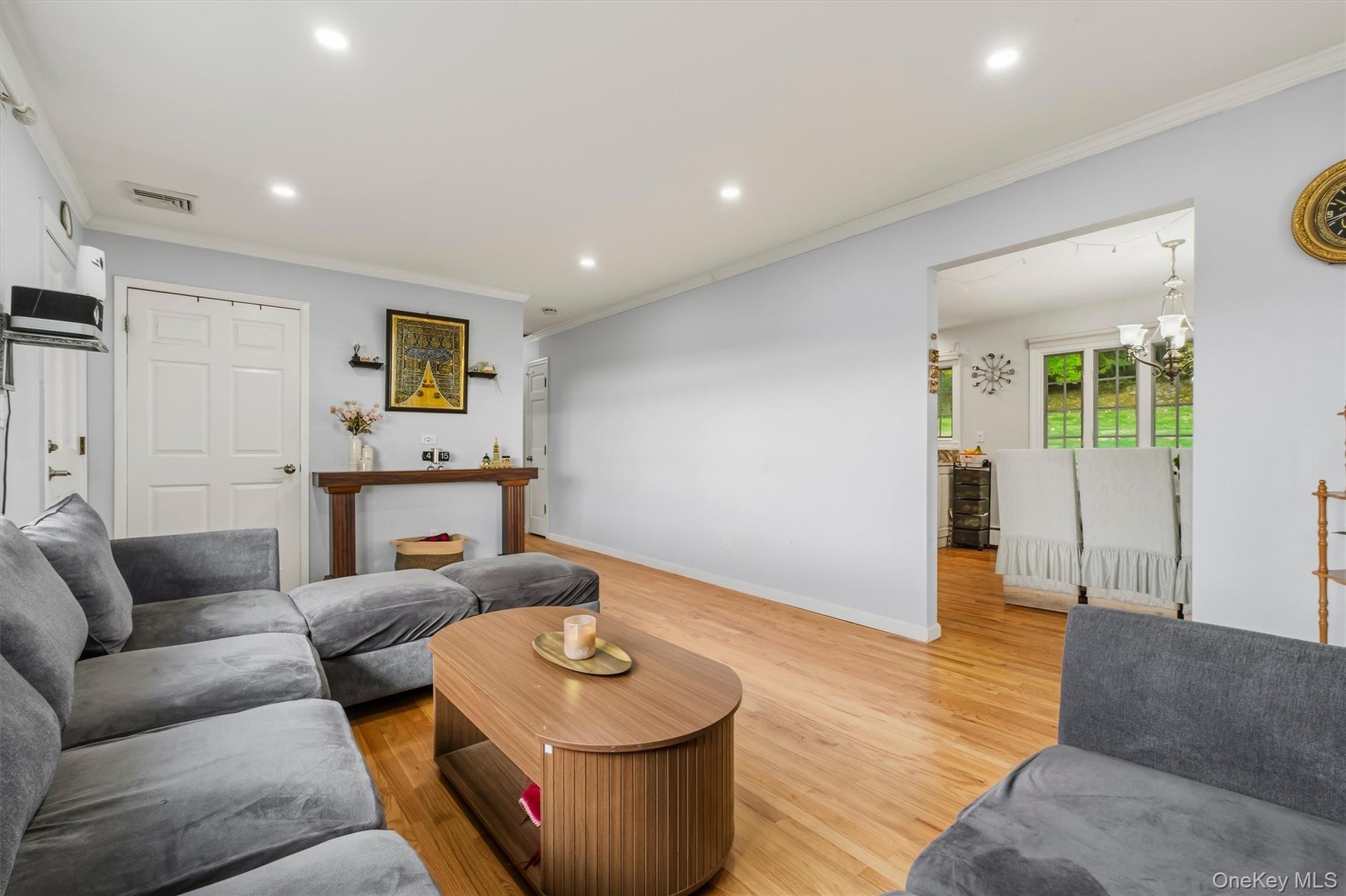 Livingroom leads into large EIK kitchen w/walkout to backyard