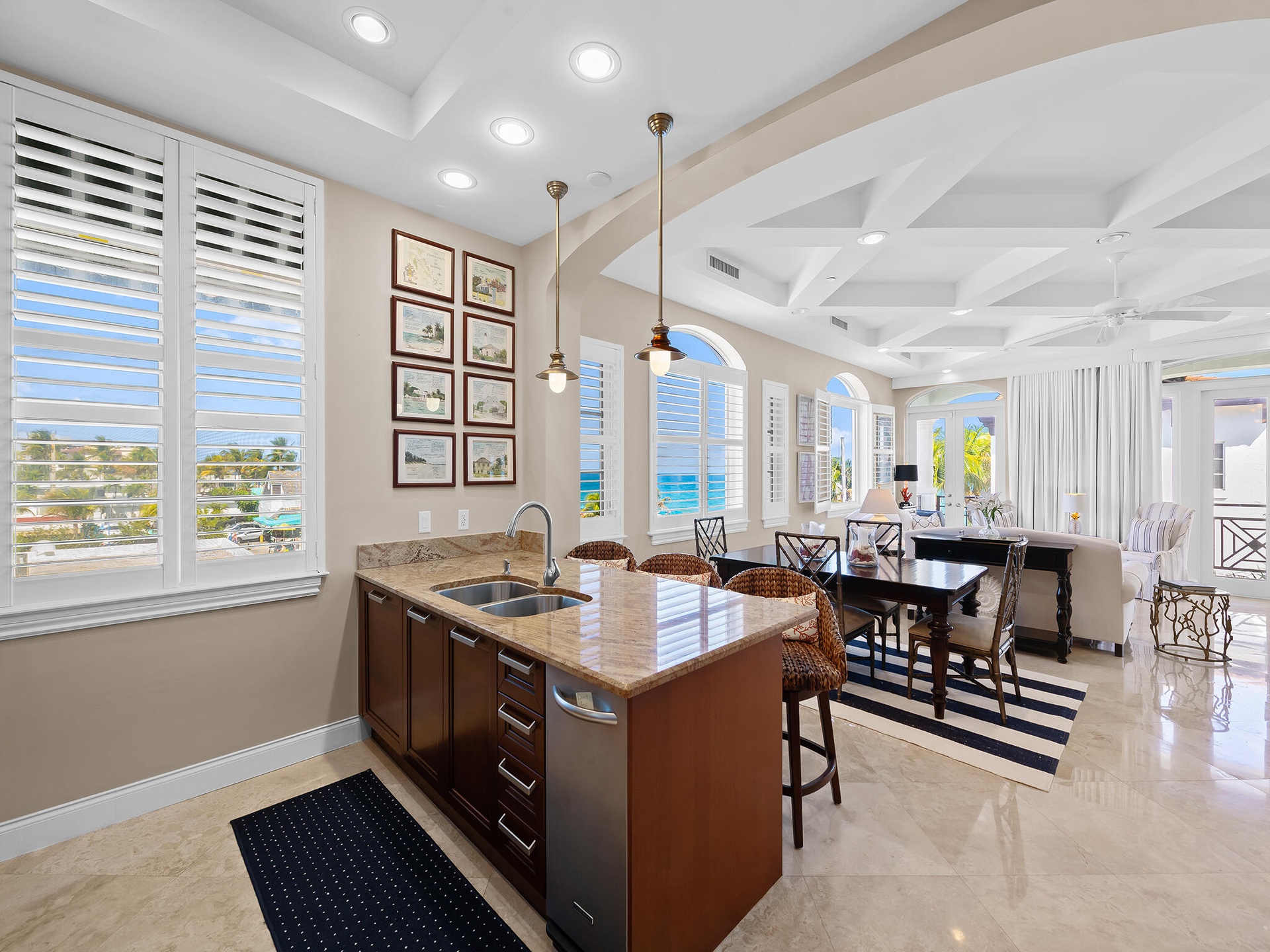 Kitchen Island / Living Room