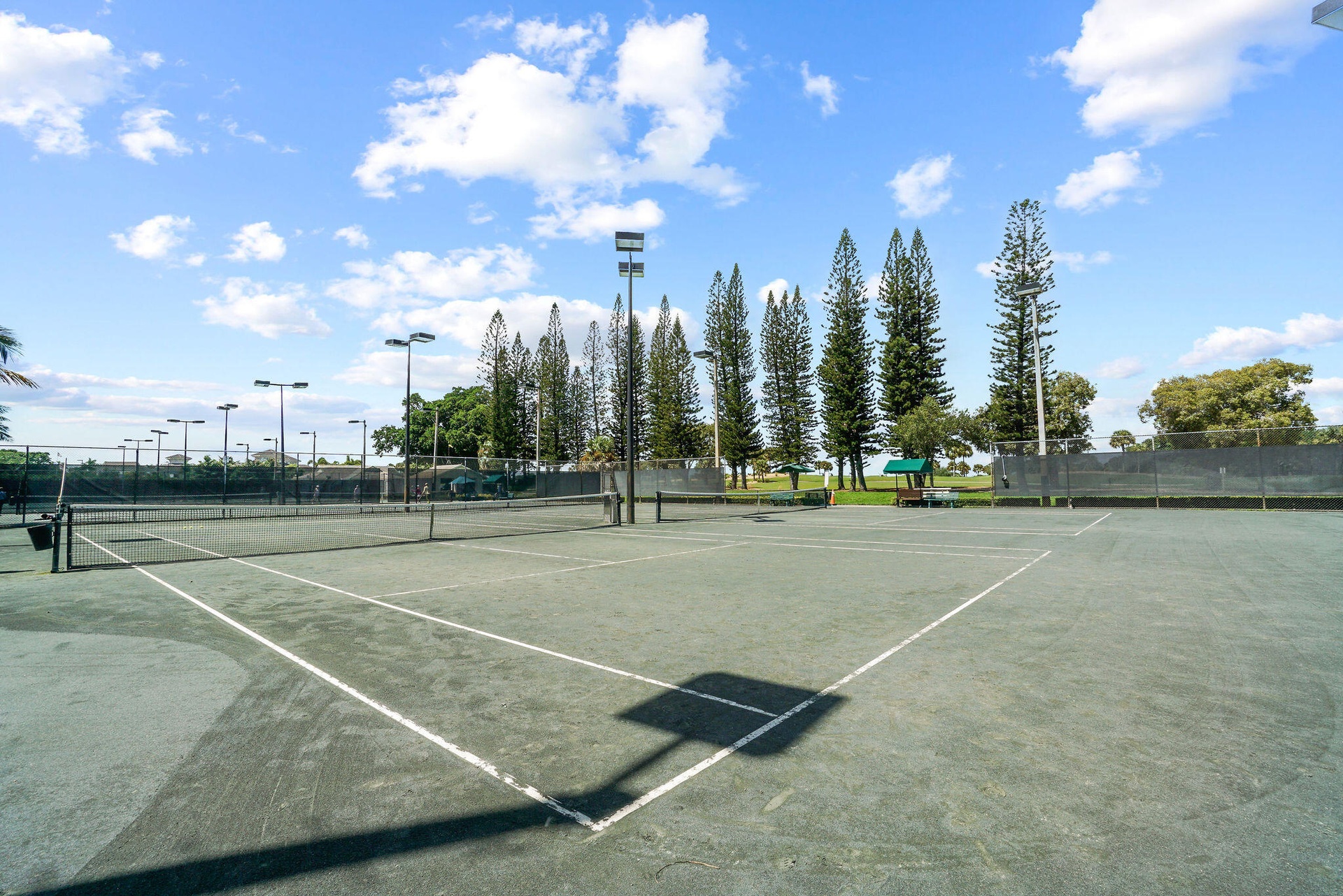 Minutes to the North Palm beach Country Club and public golf course