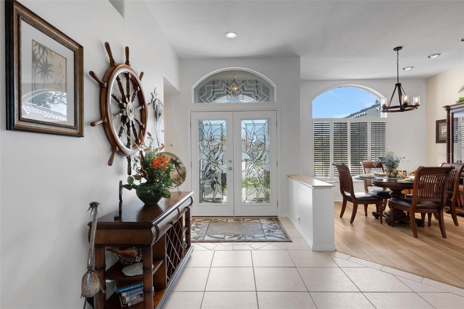 Beautiful laded glass front door and transom