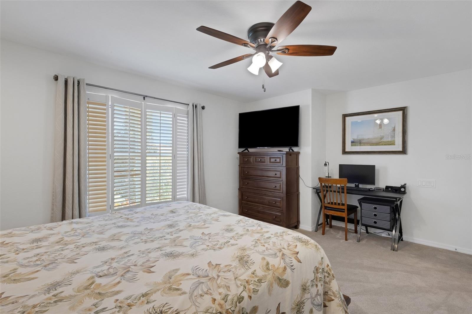 Huge Den/Office that is being used as a 4th bedroom