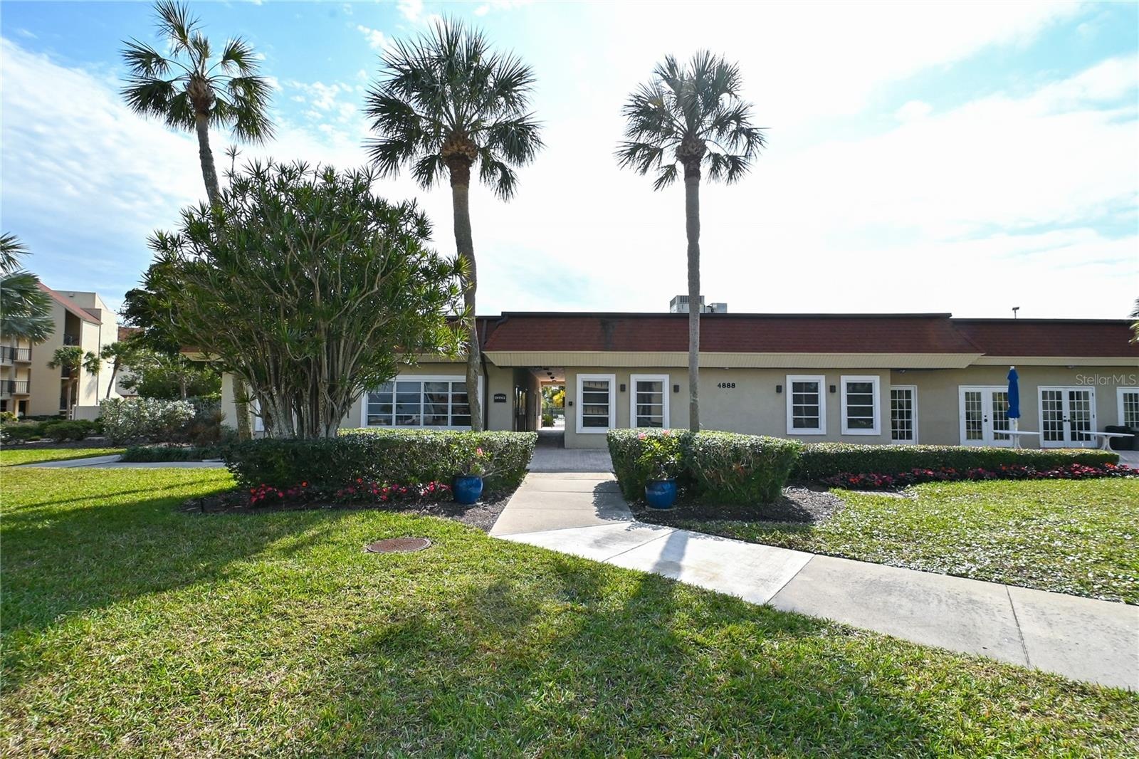 Clubhouse/Condo Office/Library/Fitness Center!