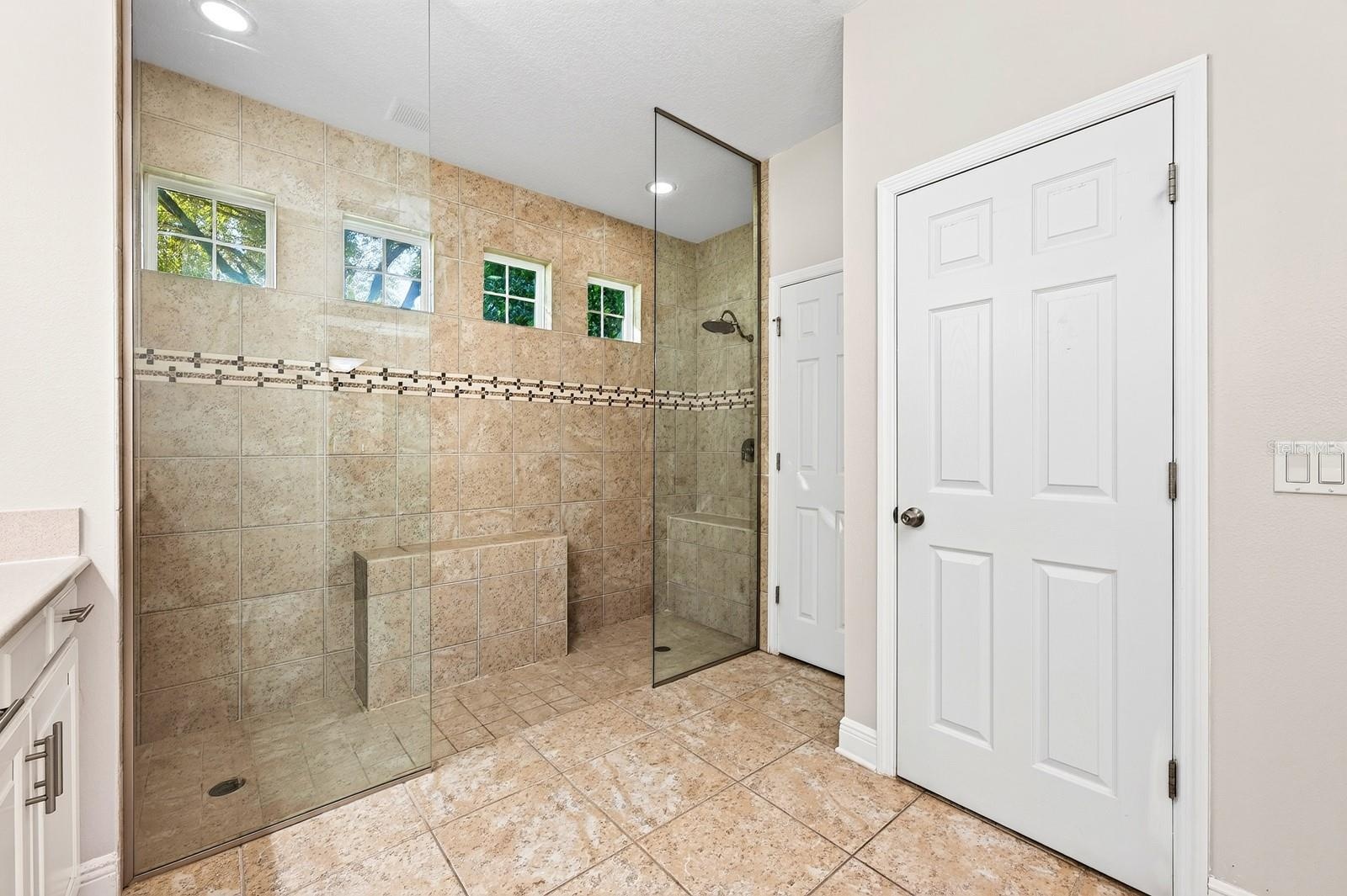Primary en-suite bath.