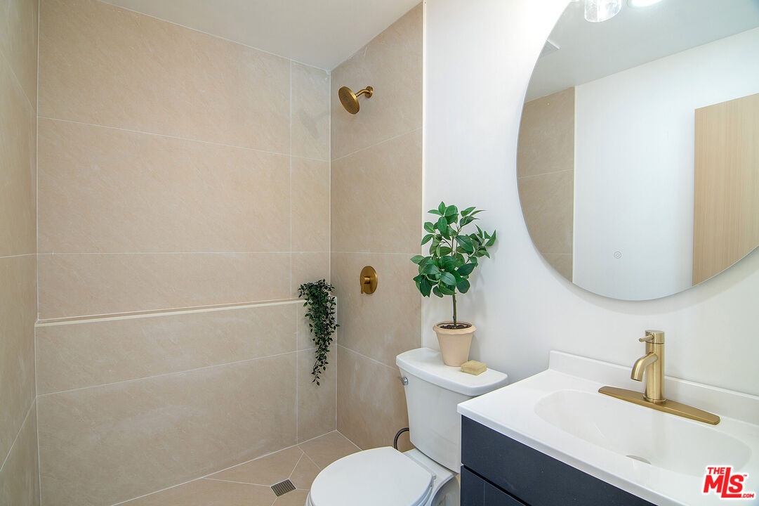 Bathroom #5 (in ADU)