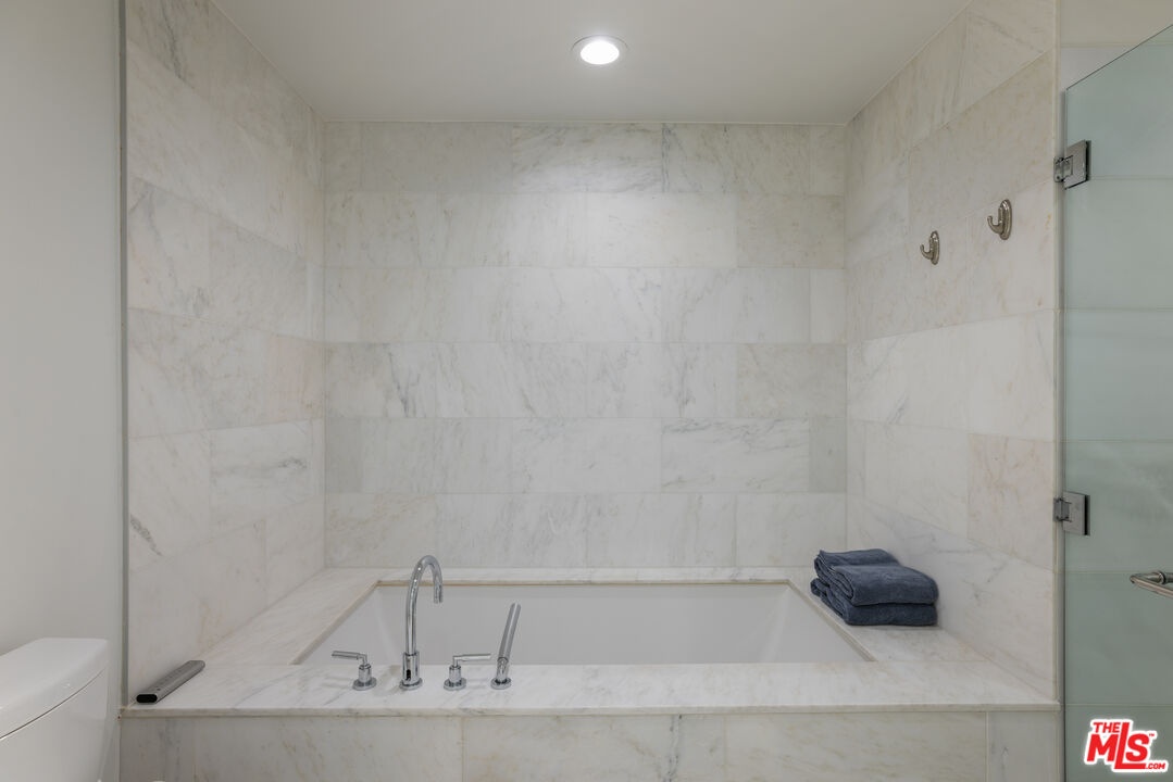 Primary Soaking Tub