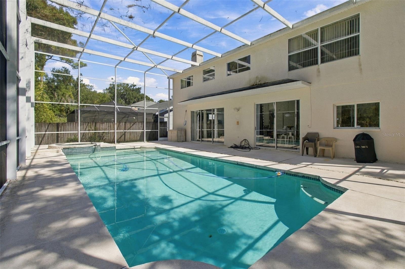 Oversized Swimming Pool for Outdoor entertainment