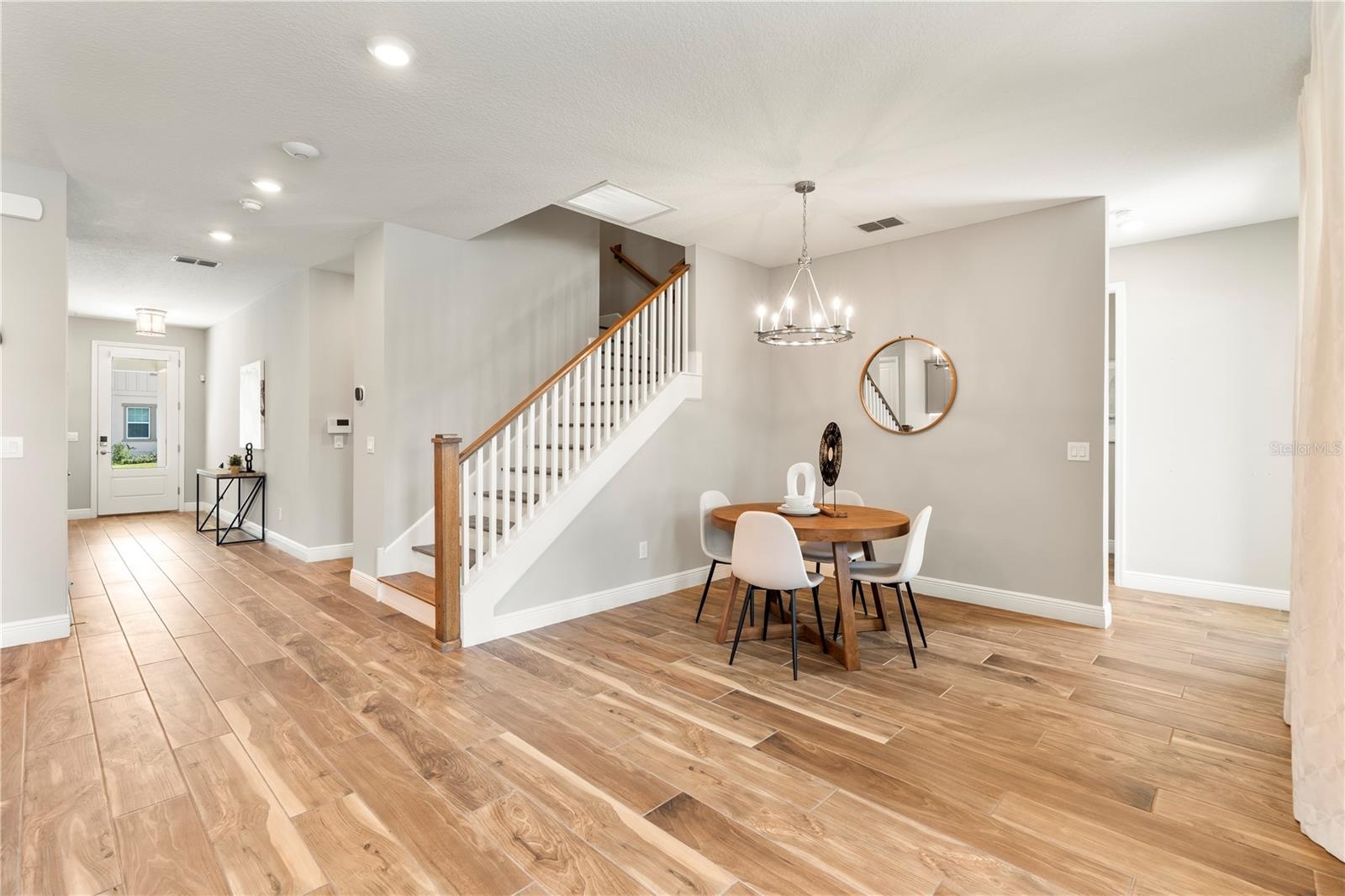FOYER / DINETTE / STAIR VIEW