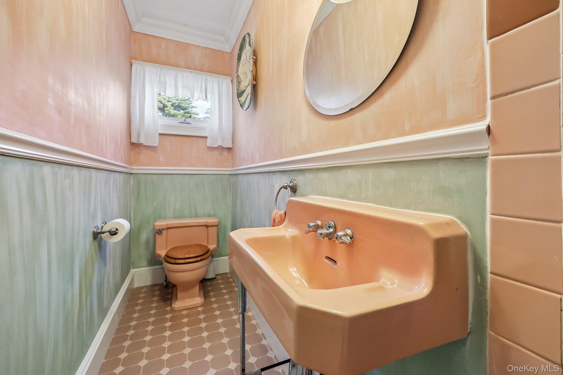 upstairs full bathroom with standing shower