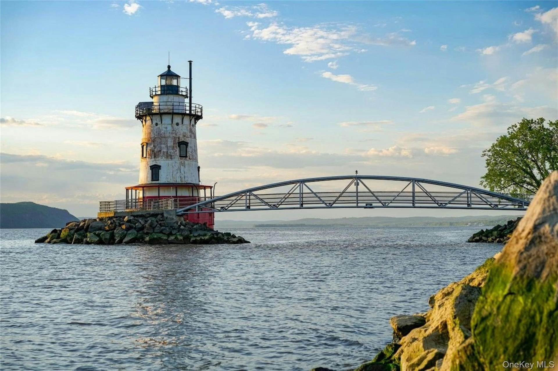 1883 Historic Lighthouse at Sleepy Hollow