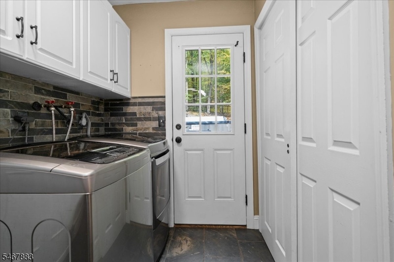 Laundry/Mud Room