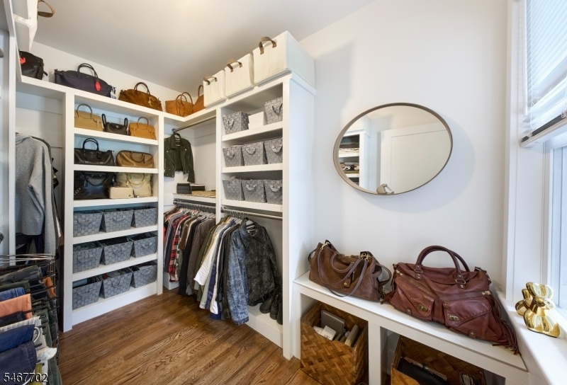 Walk-in Closet