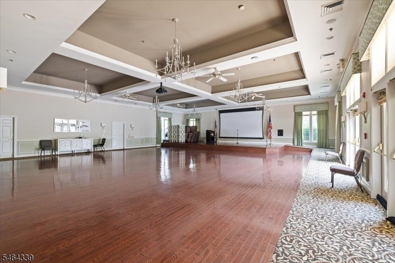 Ballroom/Meeting/Party Room