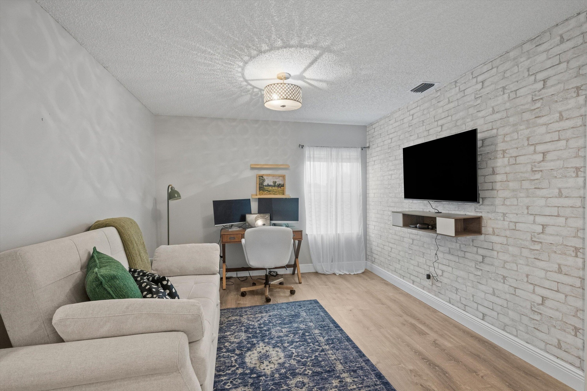 loft den