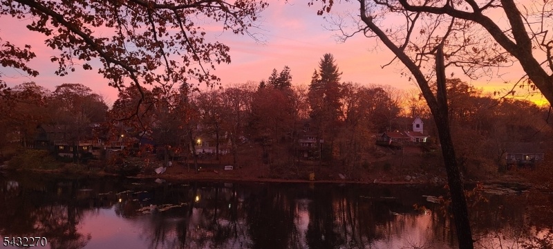 view the lake sunset
