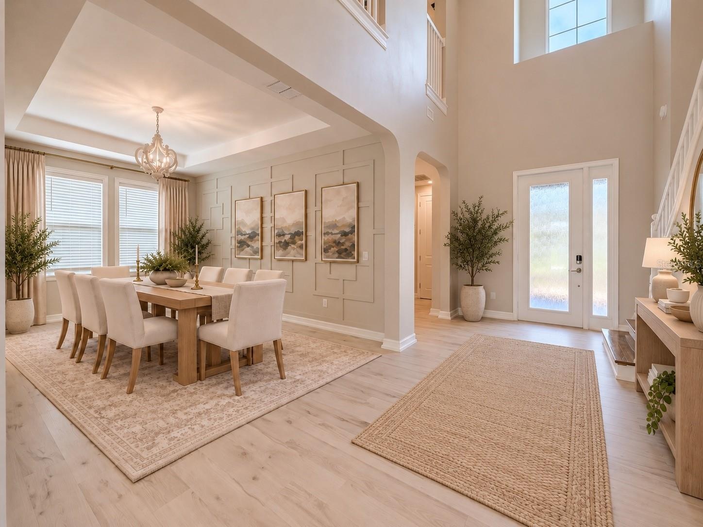 Open Foyer  / Dining Room