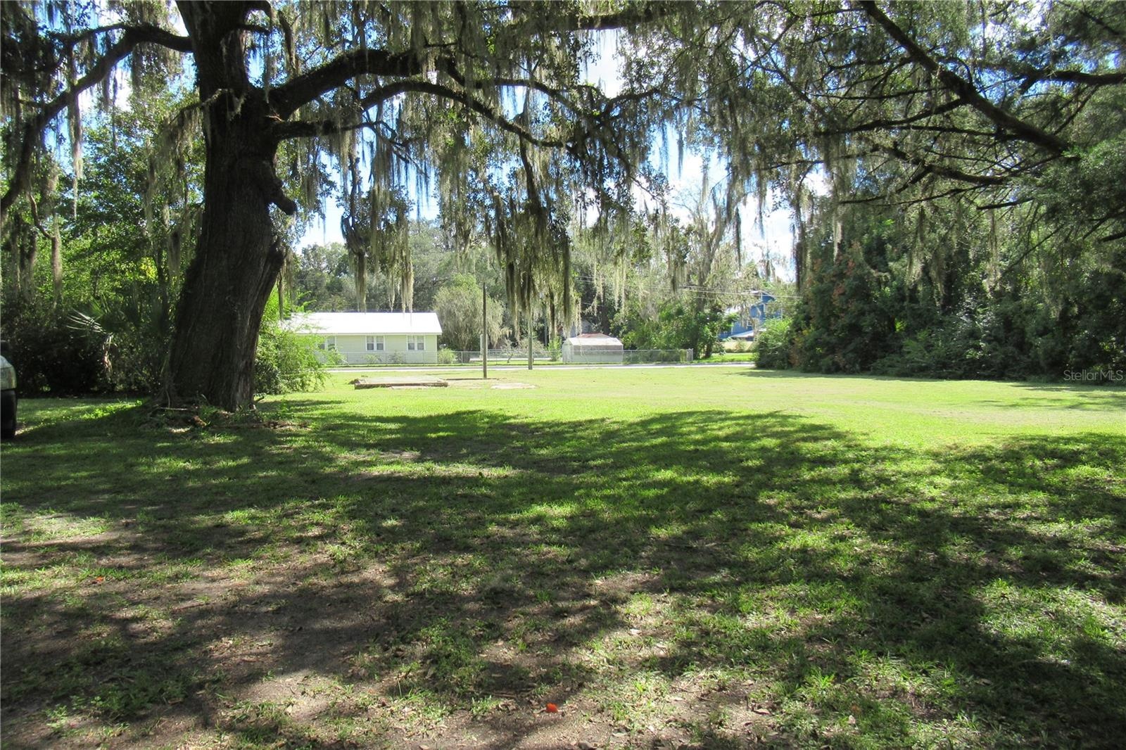 6 Adjoining Lots