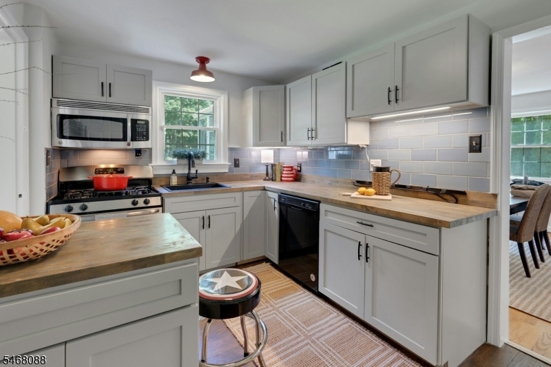 Kitchen Overlooking Yard