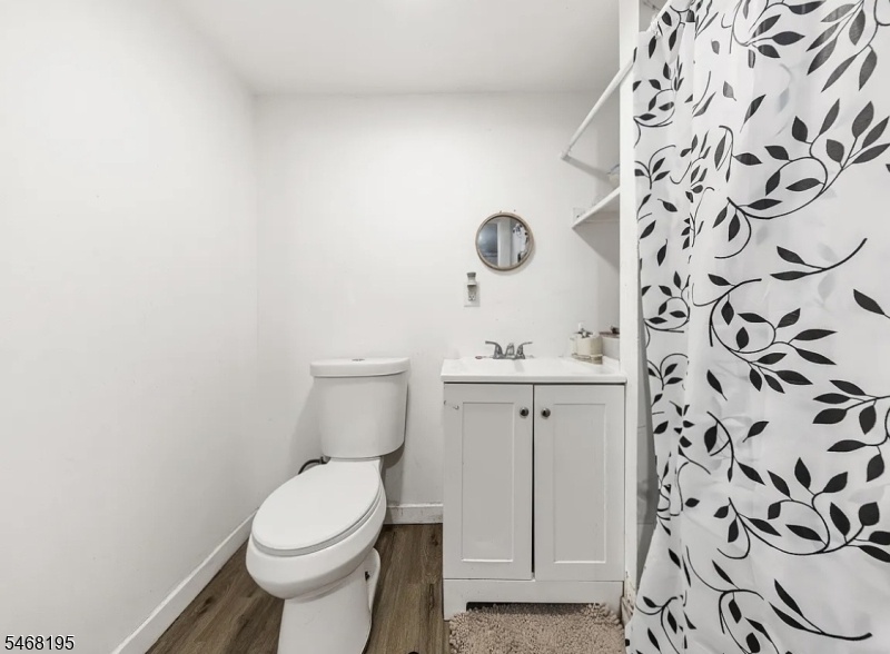 Bathroom2