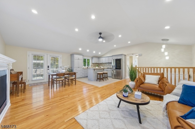 Living Room/DR/Kitchen